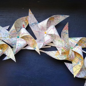 Set of map pinwheels image 2