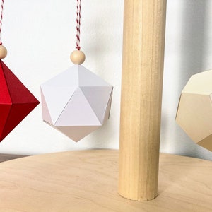 Geometric paper ornaments / set of 3 red & whites