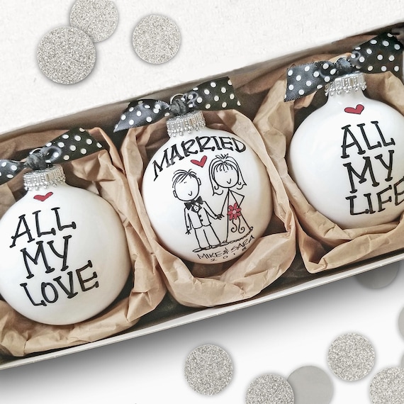 Personalized Wedding Ornament Gift Set, Couples Gift for Wedding Engagement Bridal Shower, Bride Groom Married Ornament, Unique Wedding Gift