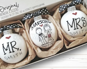 Wedding Gift, Gift for Couple, Married Ornament, Mr&Mrs Ornament, Custom Wedding Gift, Engagement Gift, Bridal Shower Gift, Bride Groom Gift