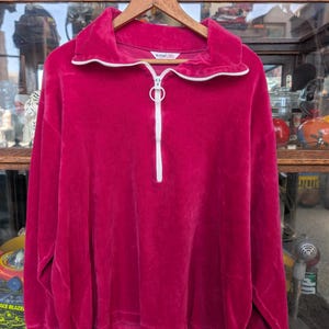 Incredible Vintage 70&#39;s IZOD Fushia Velour Half Zip Sweater