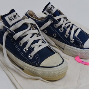 Super Cute Vintage 80&#39;s Blue Converse All Star Low Top Sneakers Youth Size 2