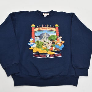 Crazy Cool Vintage Y2K Walt Disney World Mickey Mouse / Goofy Sweatshirt