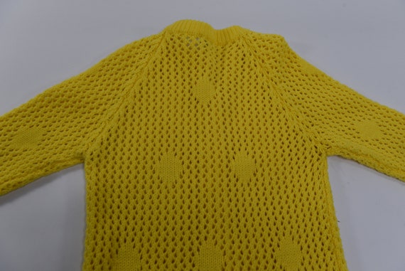 Super Cute Vintage 70's Yellow Open Knit / Mesh S… - image 10