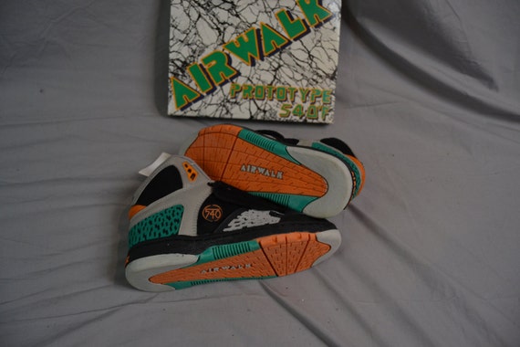 Crazy Dope Vintage 90's AIRWALK Prototype 540 Hightop Skate Crazy Dope Vintage 90's AIRWALK Prototype 540 Hightop Skate