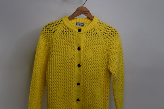 Super Cute Vintage 70's Yellow Open Knit / Mesh S… - image 2