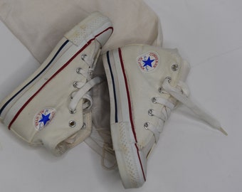 Way Cool Vintage 1980s Chuck Taylor Converse All Star High Top Sneakers Youth Size 13.5