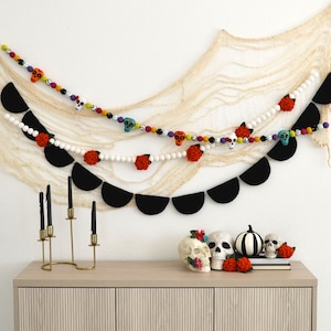 Dia De Los Muertos Felt Garland - Day of the Dead Garland, Felt Ball Garland, Dia De Los Muertos Decor, Sugar Skull, Skull Garland