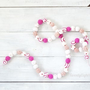 Valentines Garland - Valentines Swirl Felt Ball Garland, Felt Ball Garland, Pink Felt Ball Garland, Pink Felt Balls, Valentines Decor