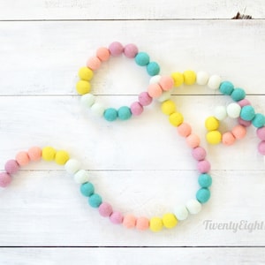 Rainbow Felt Ball Garland -Spring Felt Ball Garland, Rainbow Decor, Rainbow, Rainbow Garland, Rainbow Easter Decor, Spring Felt Garland