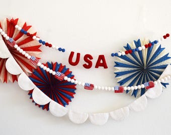 Felt Ball Garland - USA, 4th of July Felt Garland,  Felt Garland, Red White and Blue Garland, July 4th Garland, Independence Day