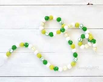 St. Patricks Day Felt Garland- St. Pattys Day Garland, St. Patricks Day Decor, St. Patricks Day Felt Garland, Green Felt Garland. Garland