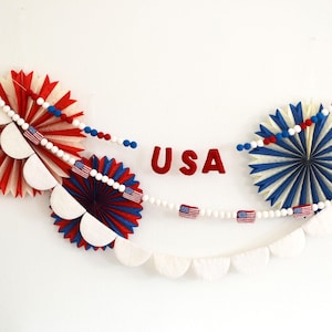 Felt Ball Garland - USA, 4th of July Felt Garland,  Felt Garland, Red White and Blue Garland, July 4th Garland, Independence Day