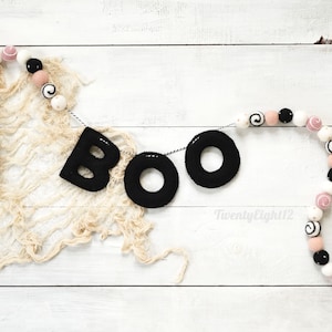 Pink Halloween Felt Garland - BOO Halloween Garland, Felt Ball Garlands, Halloween Signs, Halloween Decoration, Halloween Party, BOO Garland