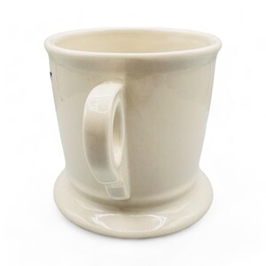 Taza de afeitar Anthropologie Monogram R en blanco con texto en negro imagen 2