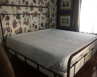 iron bed, queen size,wrought iron bed,hospital bed ,metal bed frame,king size,bed,bedding,bedroom decor,Halloween,bondage