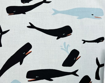 Stoff Baumwolle Wale naturweiß schwarz blau | Webware 140 cm breit | Bettwäsche Pyjama nähen | Saltwater | Emily W. Martin for birch