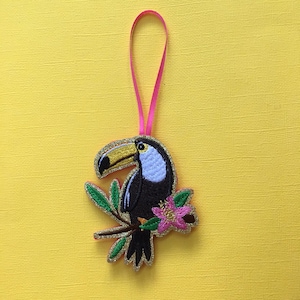 Embroidered Toucan Wall Hanging Ornament Tropical Bird Decor Decoration Christmas Beach Summer Vacation Unique Gold Glitter Pink Hibiscus