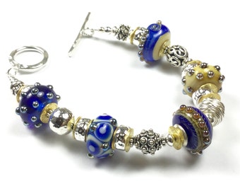 Blue and Gold bracelet, Navy bracelet, glass bead bracelet, blue glass bracelet, Lampwork glass beads, cobalt blue bracelet, bead bracelet