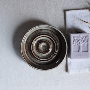 Round soap dish, Ceramic soap holder, Soap display, Bathroom decor handmade, Stoneware soap dish, Drainage soap dish, Kitchen sink decor