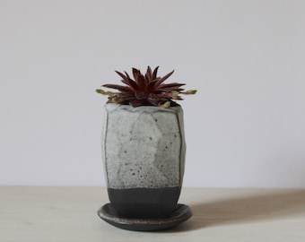 Kurinuki plant pot, Small ceramic planter, Faceted planter, Black clay cactus pot