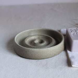 Hand-Thrown Ceramic Soap Dish – Clay Bathroom Decor - Drainage soap holder