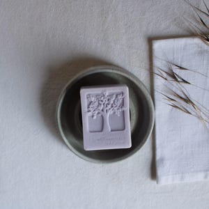 Ceramic soap dish, Soap holder, Soap display, Bathroom decor handmade, Stoneware soap dish, Drainage soap dish, Kitchen sink decor, Gift