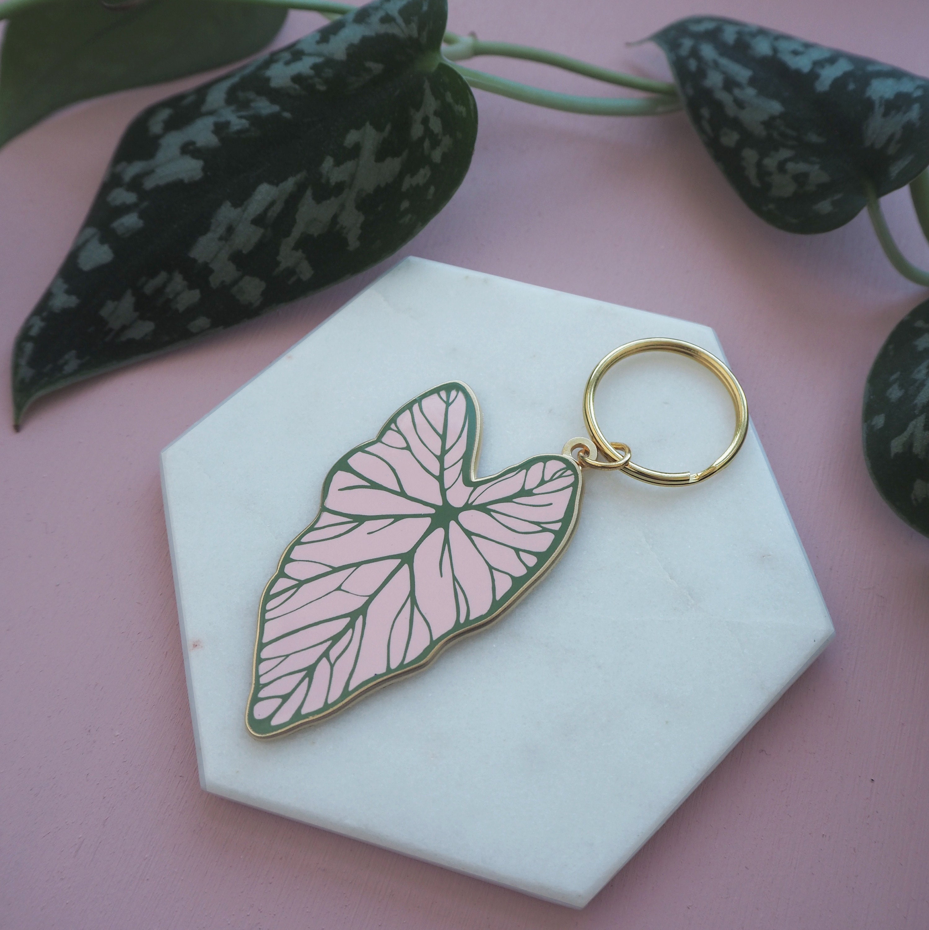 Pink Leaf Keyring - Caladium Keychain Tropical Enamel House Plant Gift For Lover
