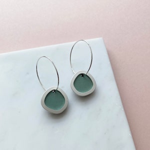 Silber Geometrische Kreis Ohrringe - Minimal Ohrringe - Silber Geometrischer Schmuck - Schlichte Hoop Ohrringe - Geschenk für Sie - 5 Farben