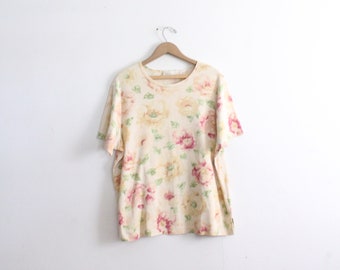 Pastel Amarillo Floral 90s Camiseta