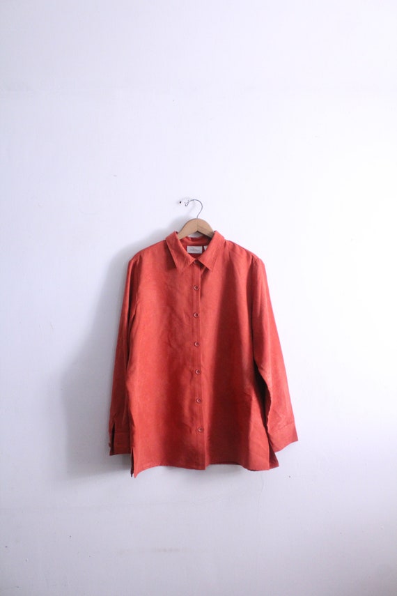 Minimal Poppy Suede 90s Shirt