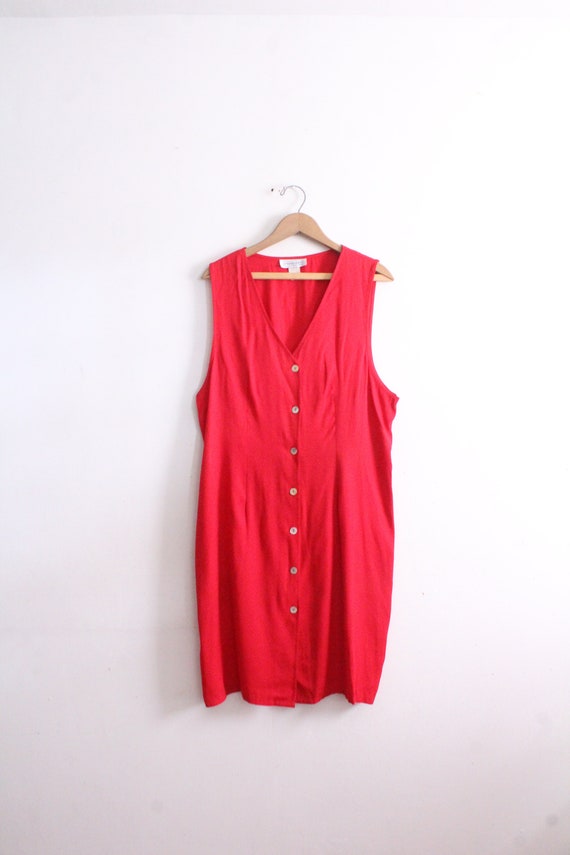 Minimal Red 90s Button Dress