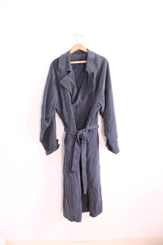 Minimal Navy Luxe 90s Trench Coat