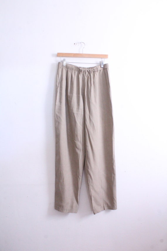 Minimal Ecru 90s Casual Pants