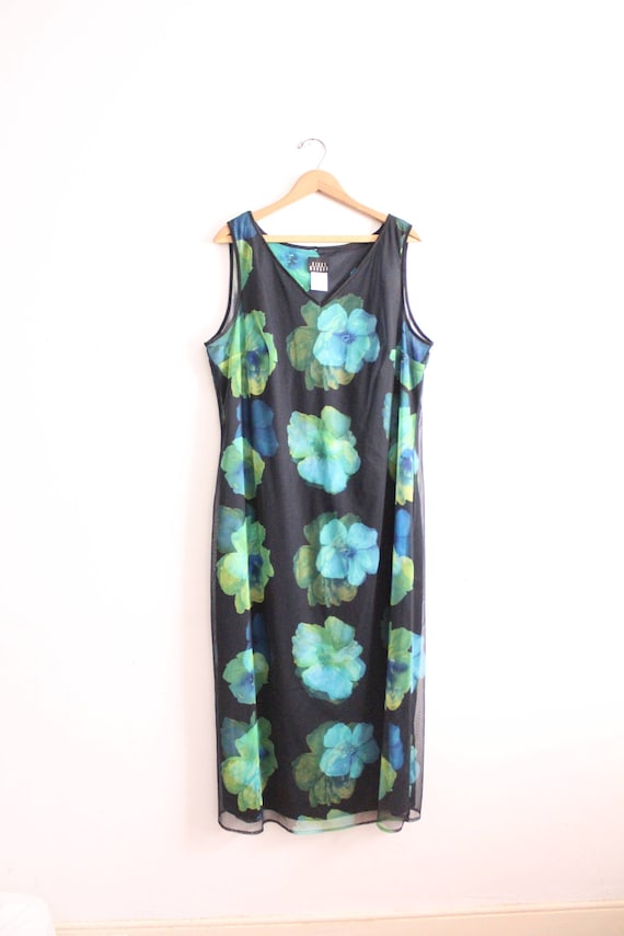 Mesh Flower 90s Maxi Dress