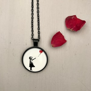 Pingente Art Bijoux Banksy *Garota com Balão*