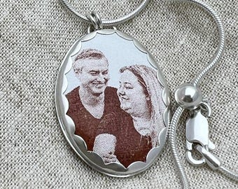 Colgante con retrato de magnolia – Collar con foto en plata de ley y esmalte / Recuerdo de inspiración victoriana