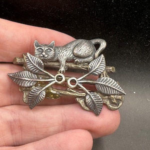 Vintage Cat in Tree Pin