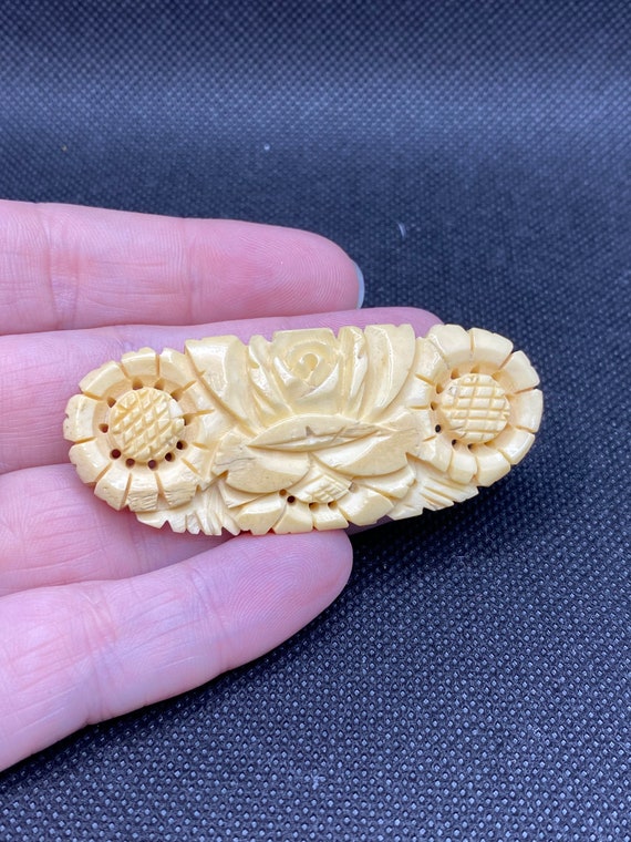 Vintage Carved Flower Pin possibly bone