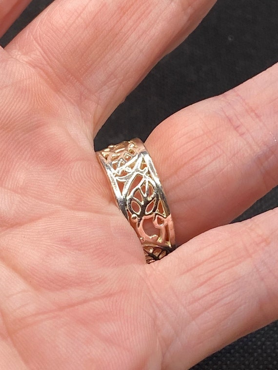 Vintage Openwork Leaf Scrollwork Ring size 7 - image 3