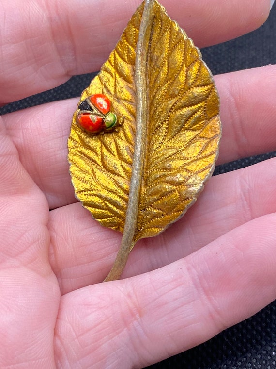Vintage Enamel Goldtone Ladybug Leaf Pin Gem