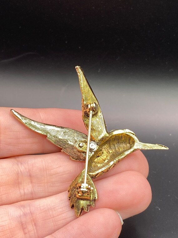 Hummingbird pin on sale