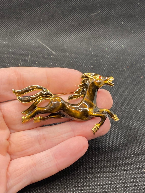 Vintage Enamel Horse Equestrian Pin - image 1