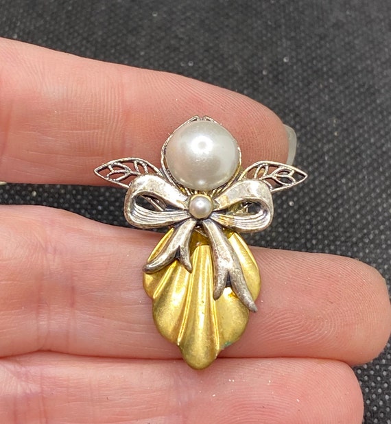 Vintage Mixed Metal Angel Faux Pearl pin - image 1