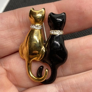 Vintage Cat Pin
