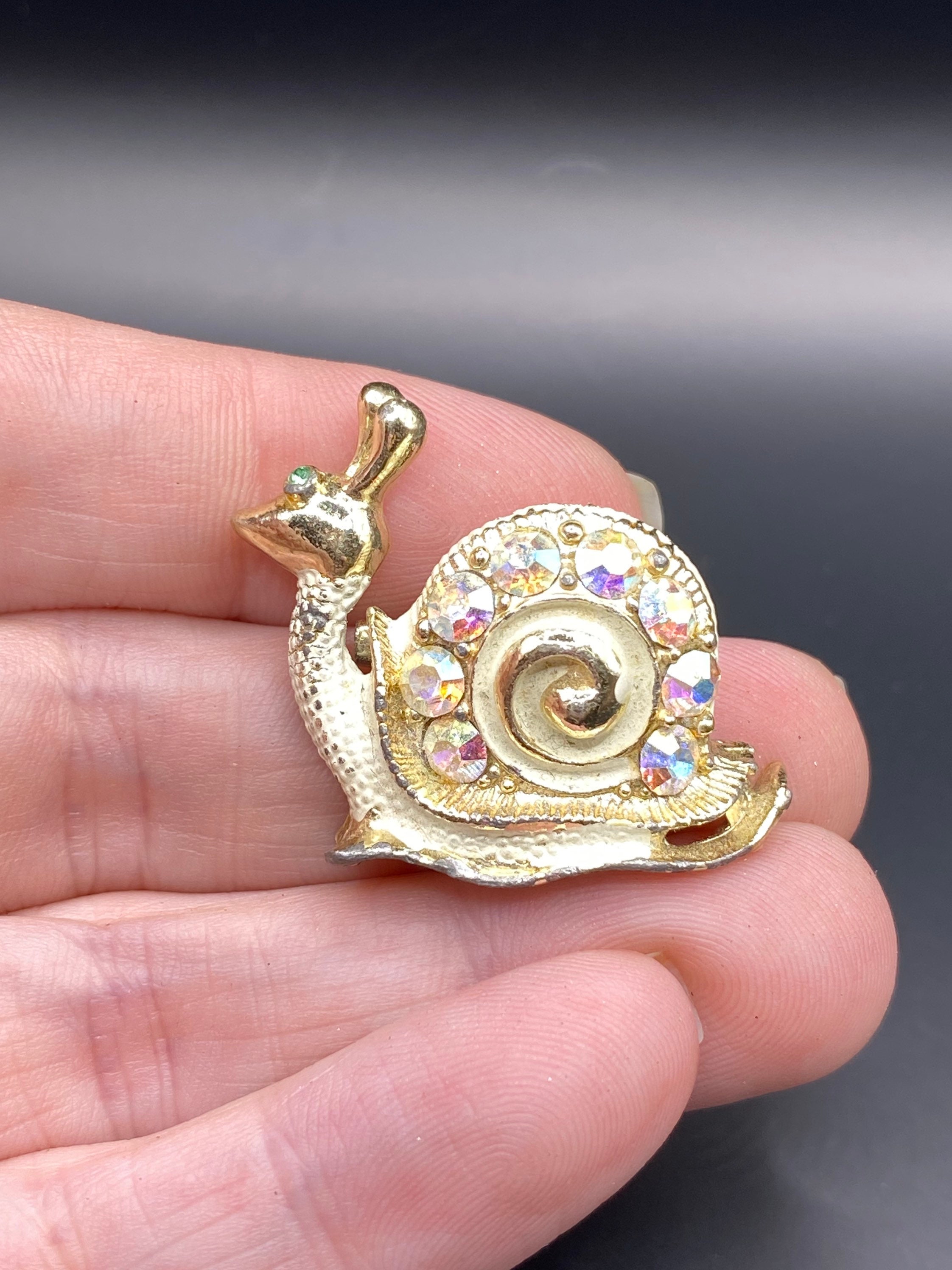 Stylish 925 Sterling Silver Pearl Brooch Pin With Snail, Animal