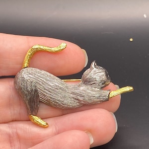 Vintage Cat Pin