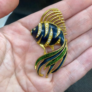 Vintage BOLD ELEGANCE Signed Gold Plated Figural Sailfish Vintage BOLD ELEGANCE Signed Gold Plated Figural Sailfish