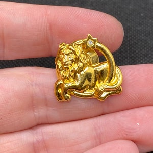 Vintage Goldtone Lion Leo Astrological Pin