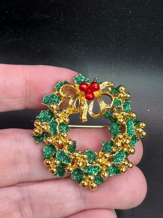 Vintage Enamel Christmas Wreath Pin - image 1
